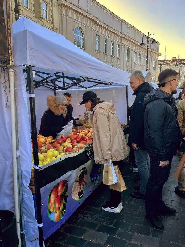 Prezidentas su pirmąja ponia apsiperka pas mus:)